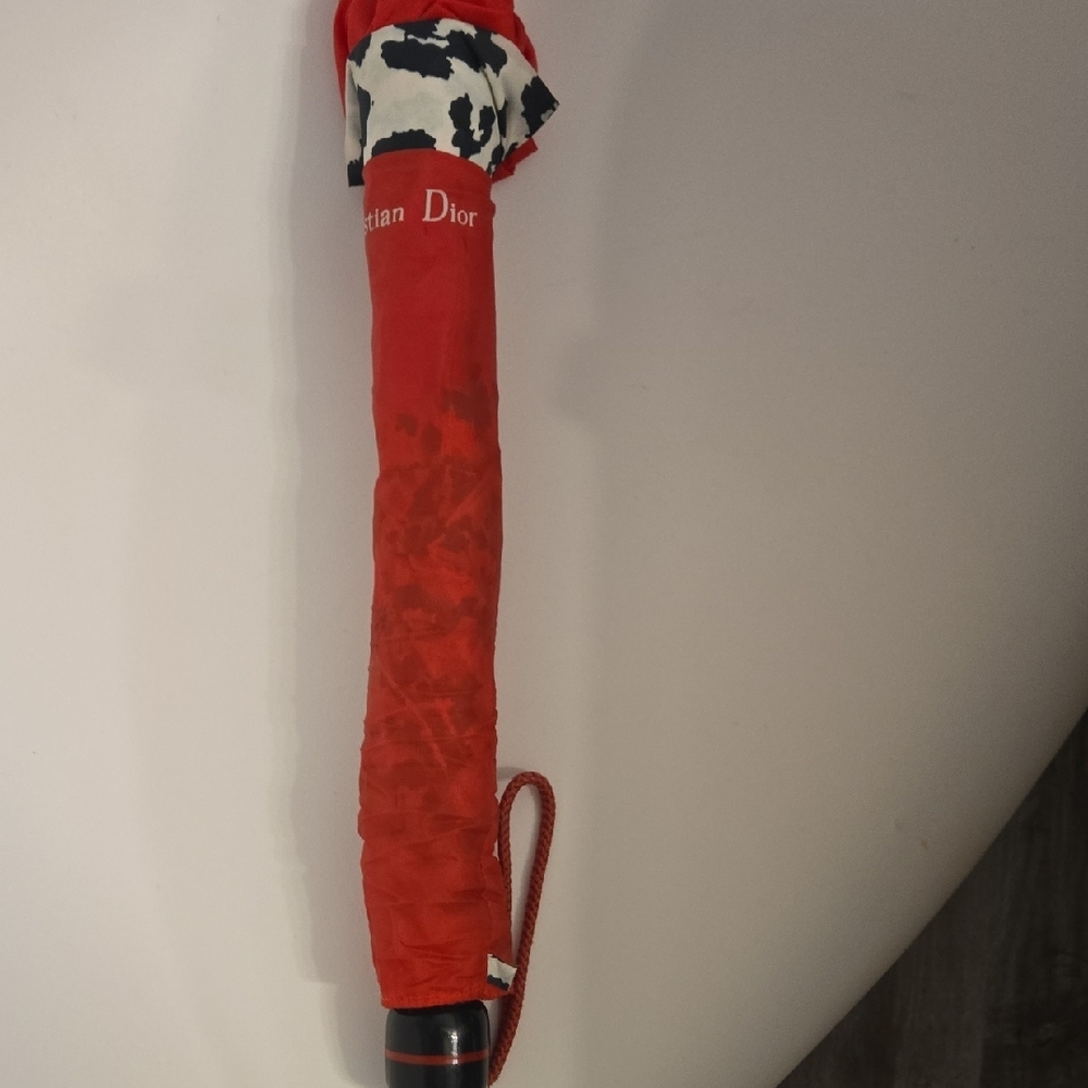 Dior Red Canopy Umbrella with Leopard-Print Border - Picture 8 of 8